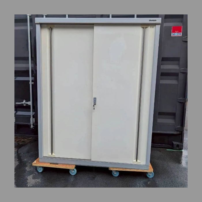 イナバ物置 シンプリー カギ有