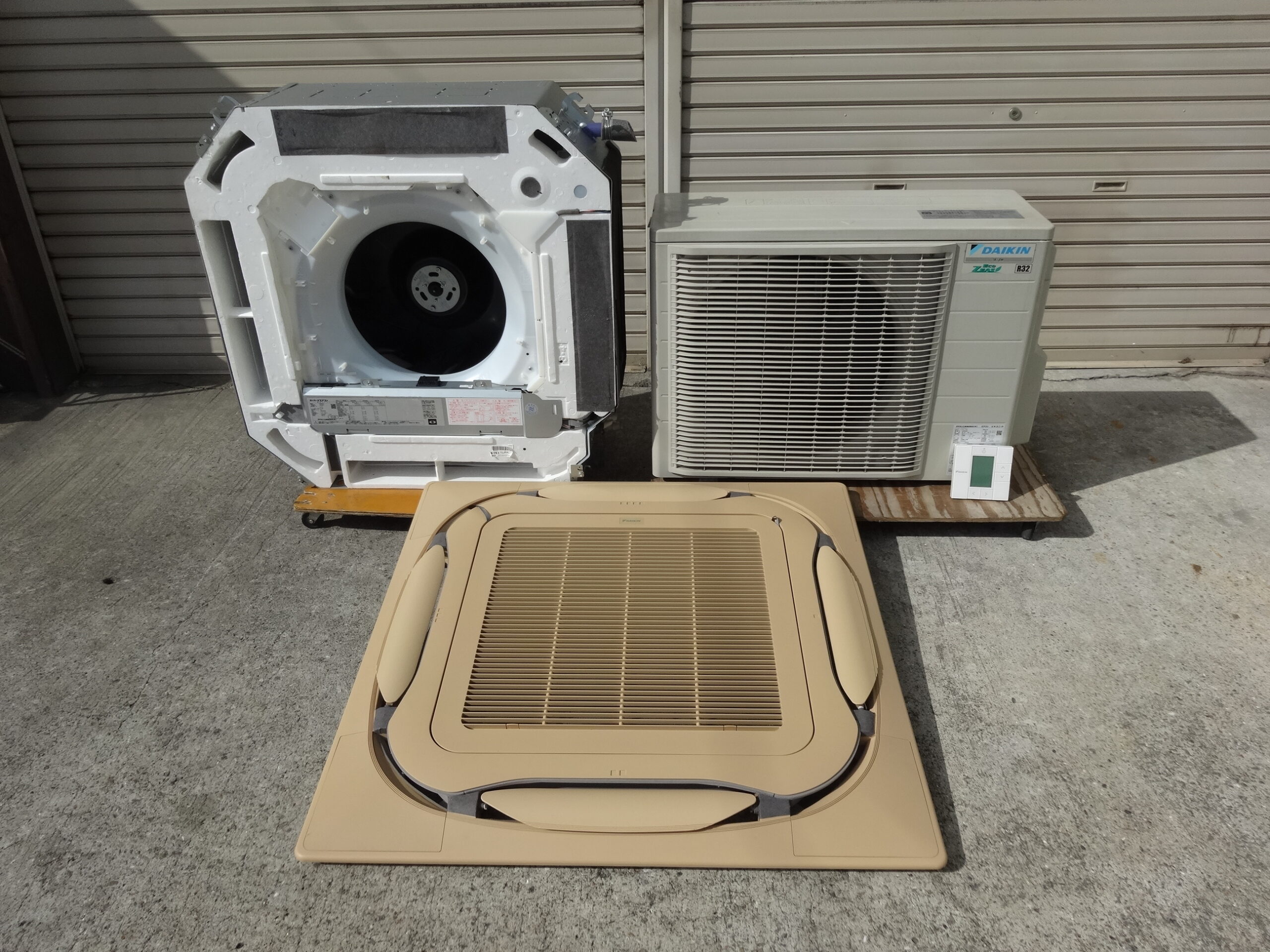 DAIKIN 業務用エアコン　天カセ　7.1kw/3馬力